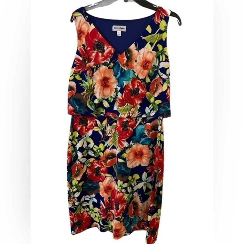 Shelby and Palmer V neck floral dress, Large